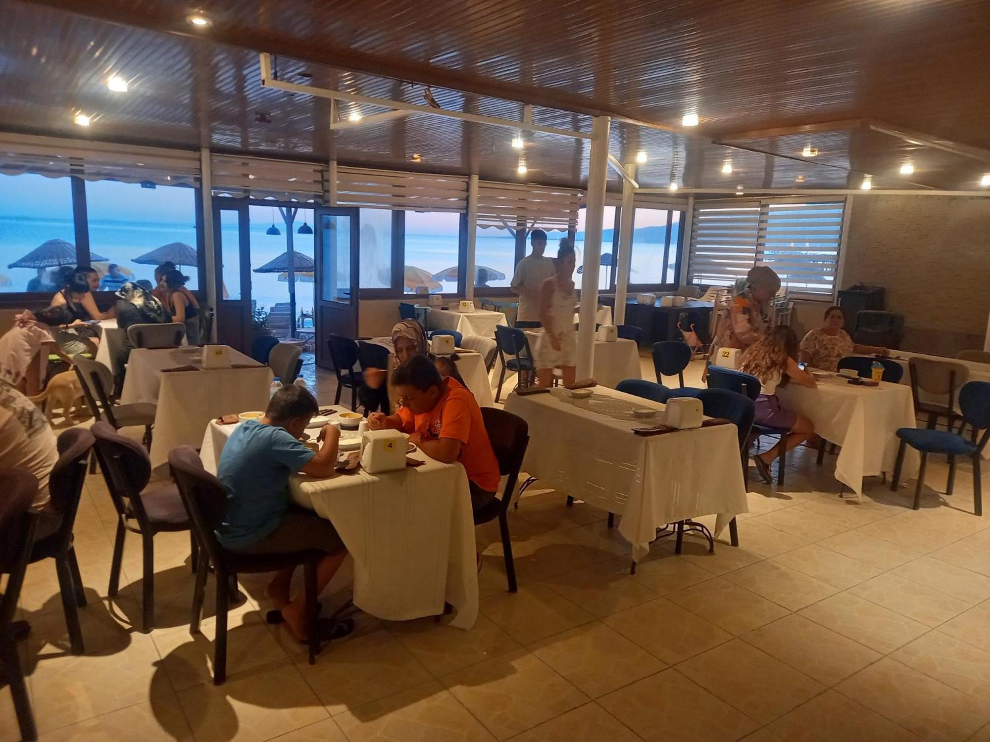 Paradise Hotel Akcay Едреміт Екстер'єр фото